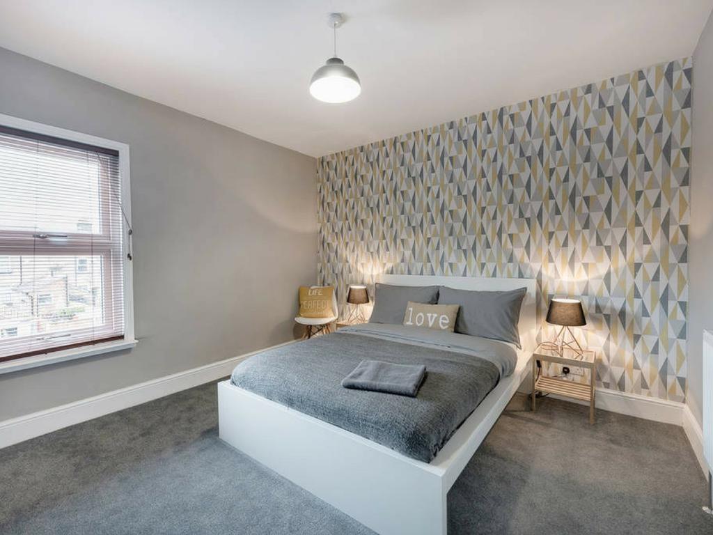Cambridge House * Luton (Bedfordshire)